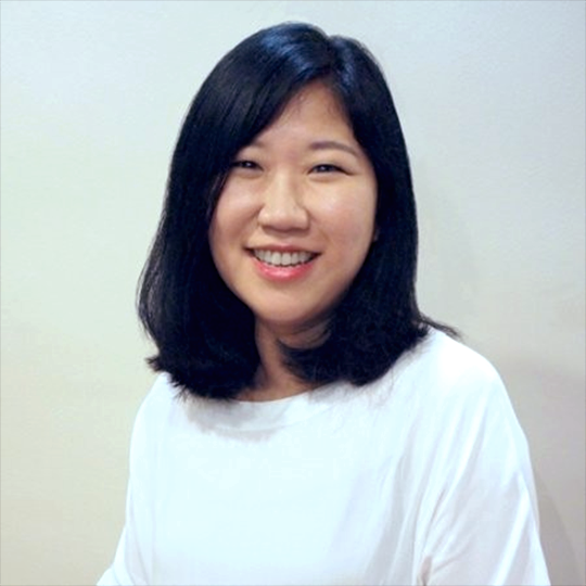 Head shot of Carolina Lam