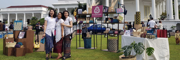 Du’Anyam Weaving Goods