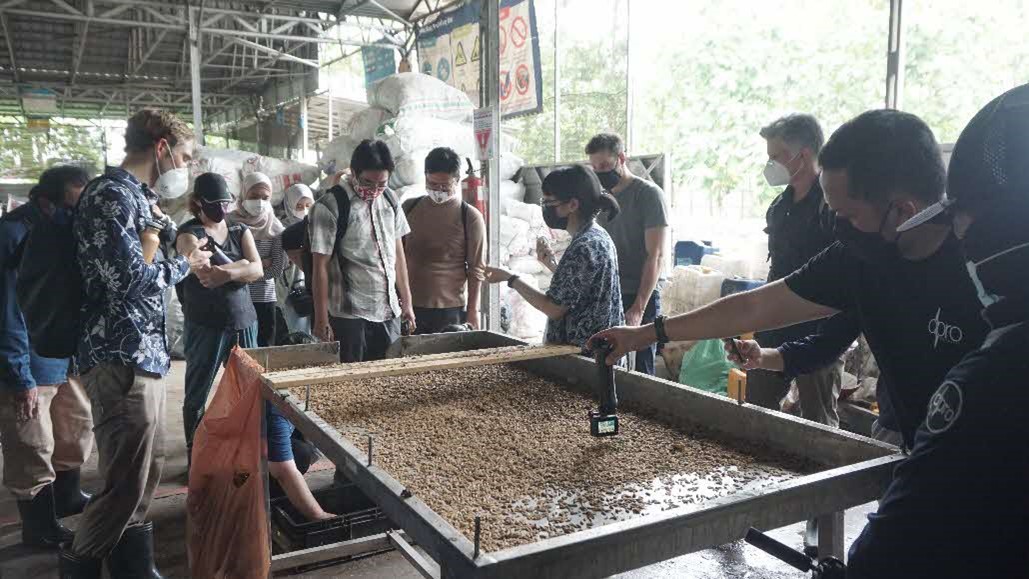 Education tour on organic waste treatment using black soldier flies