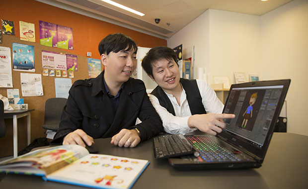 (左至右) Zero和Ernest創辦社企AESIR，以AR和VR技術製作SEN教材，讓有SEN的孩子能有不一樣的學習體驗。 