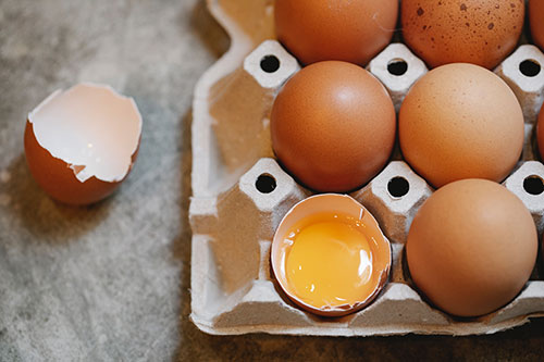 Makan Telur Tanpa Sisa Dengan Memanfaatkan Kulitnya!