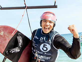 Get to know world kitefoiling champion Max Maeder 